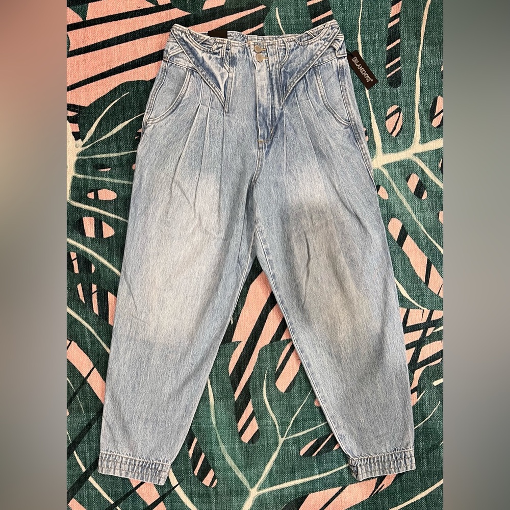 NWT Black NYC High Waisted Tapered Mom Jeans Paper Bag Style 80’s Retro Fashion